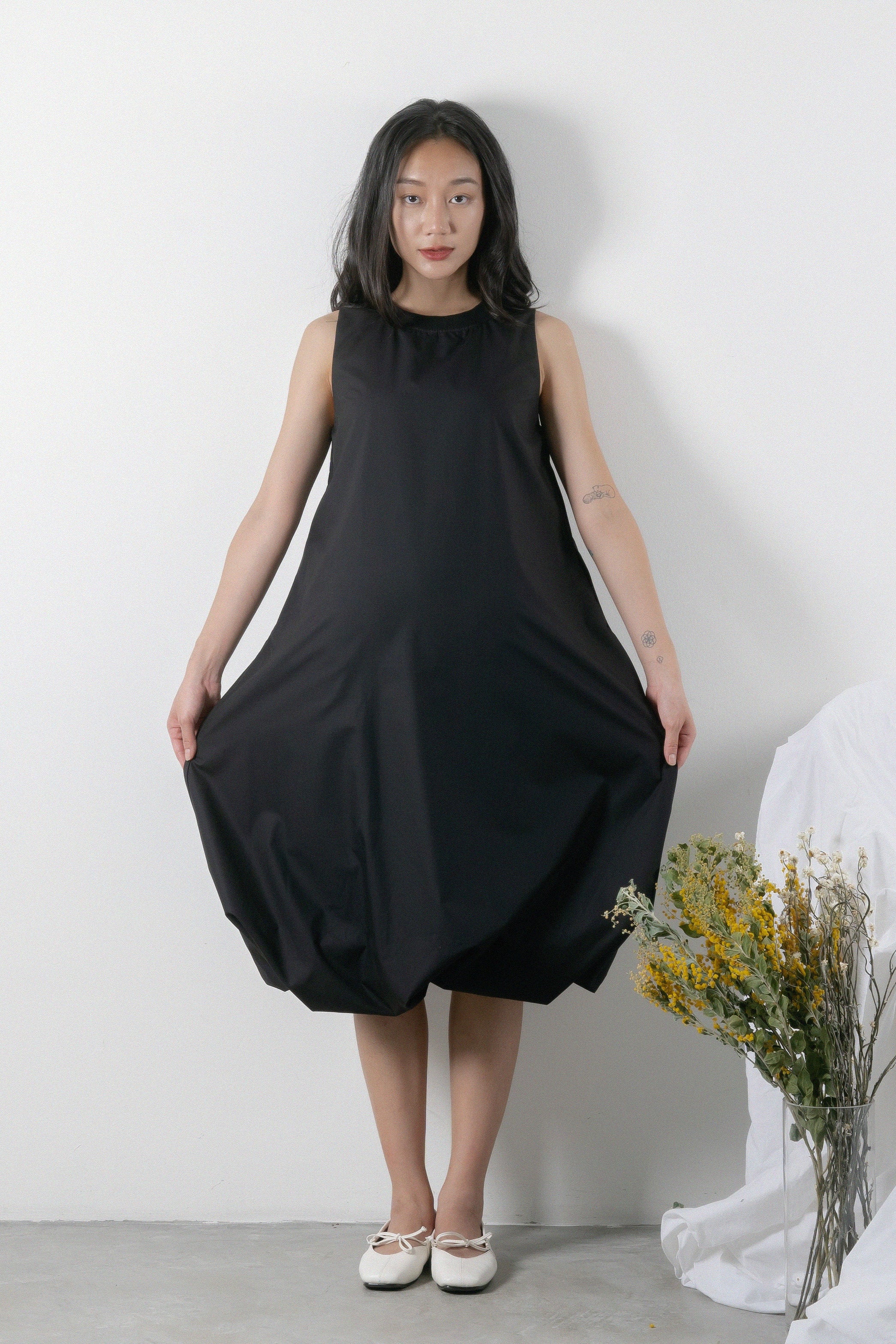 Sleeveless Puffy Dress (Black) Sleeveless Puffy Dress (Black)