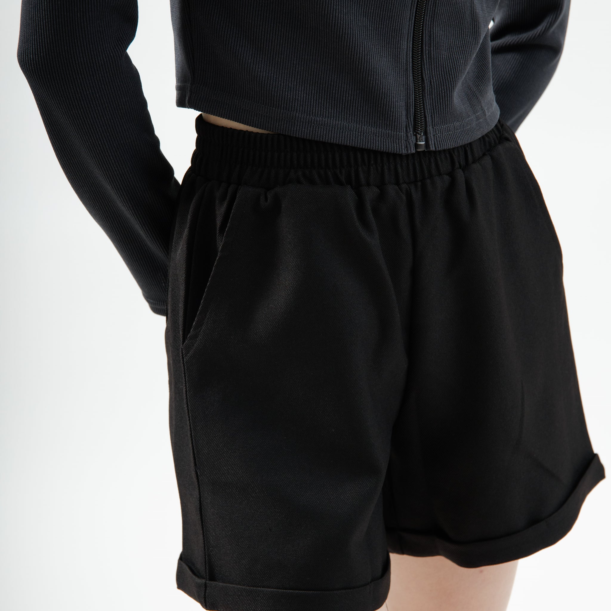 Ghost-LU Embroidery Easy Folded Hem Shorts (Black)