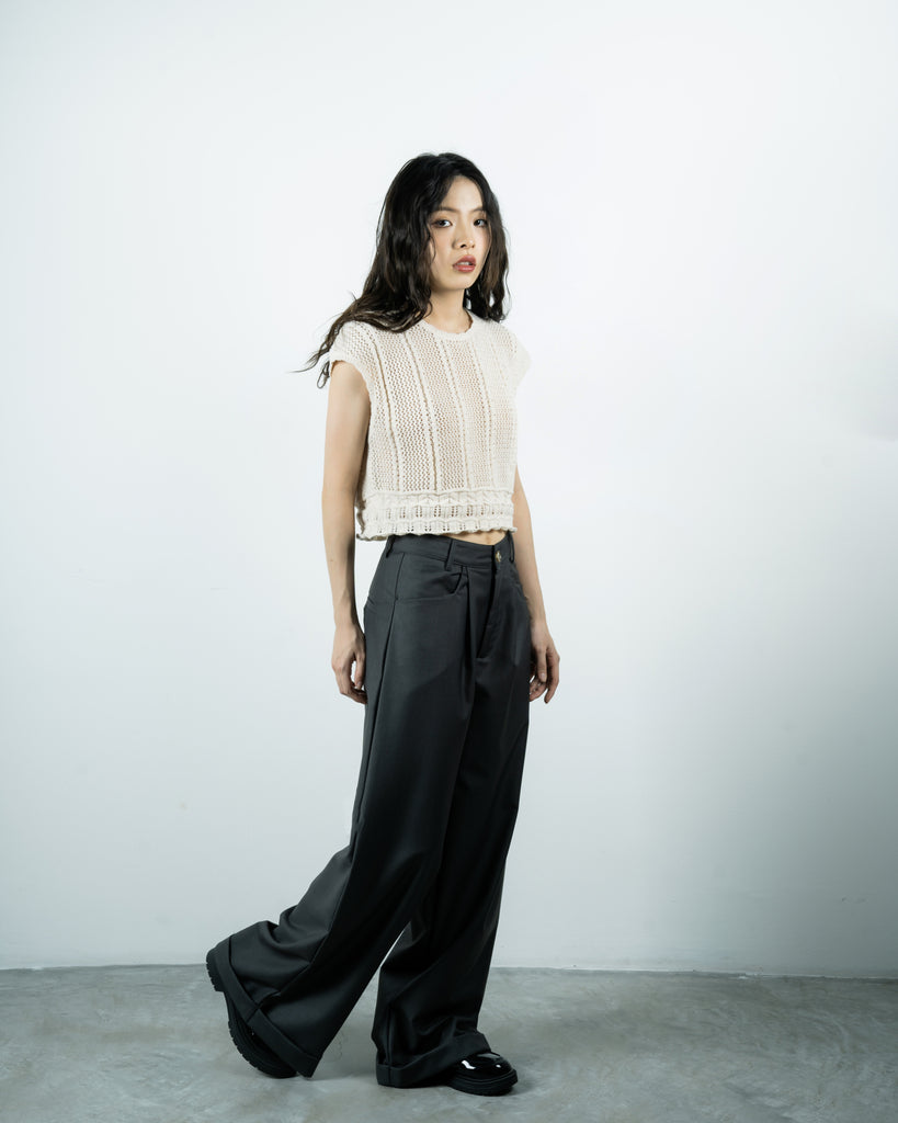 Hollow Sleeveless Knit Top (Beige)