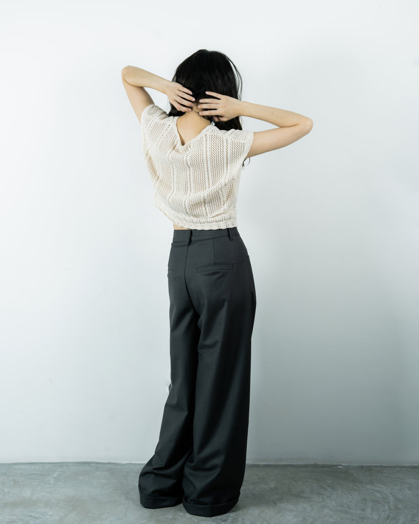 Hollow Sleeveless Knit Top (Beige)