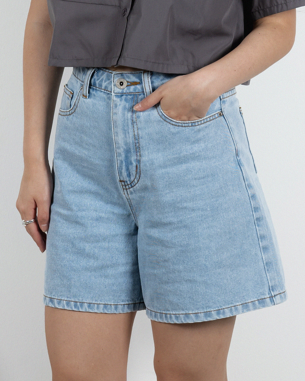 Mid Length Denim Shorts (Denim)