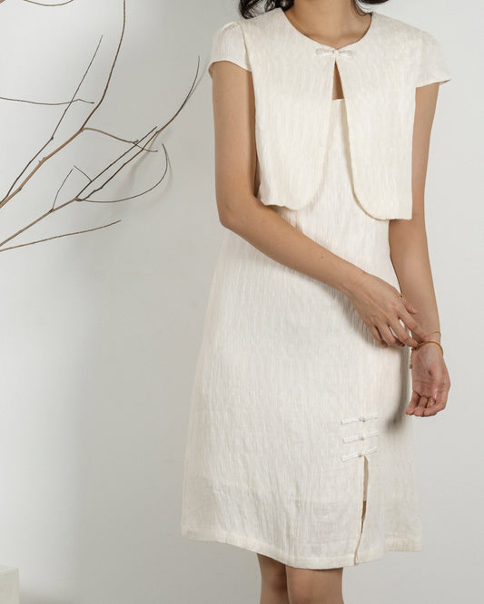 Sleeveless Textured Dress (White)