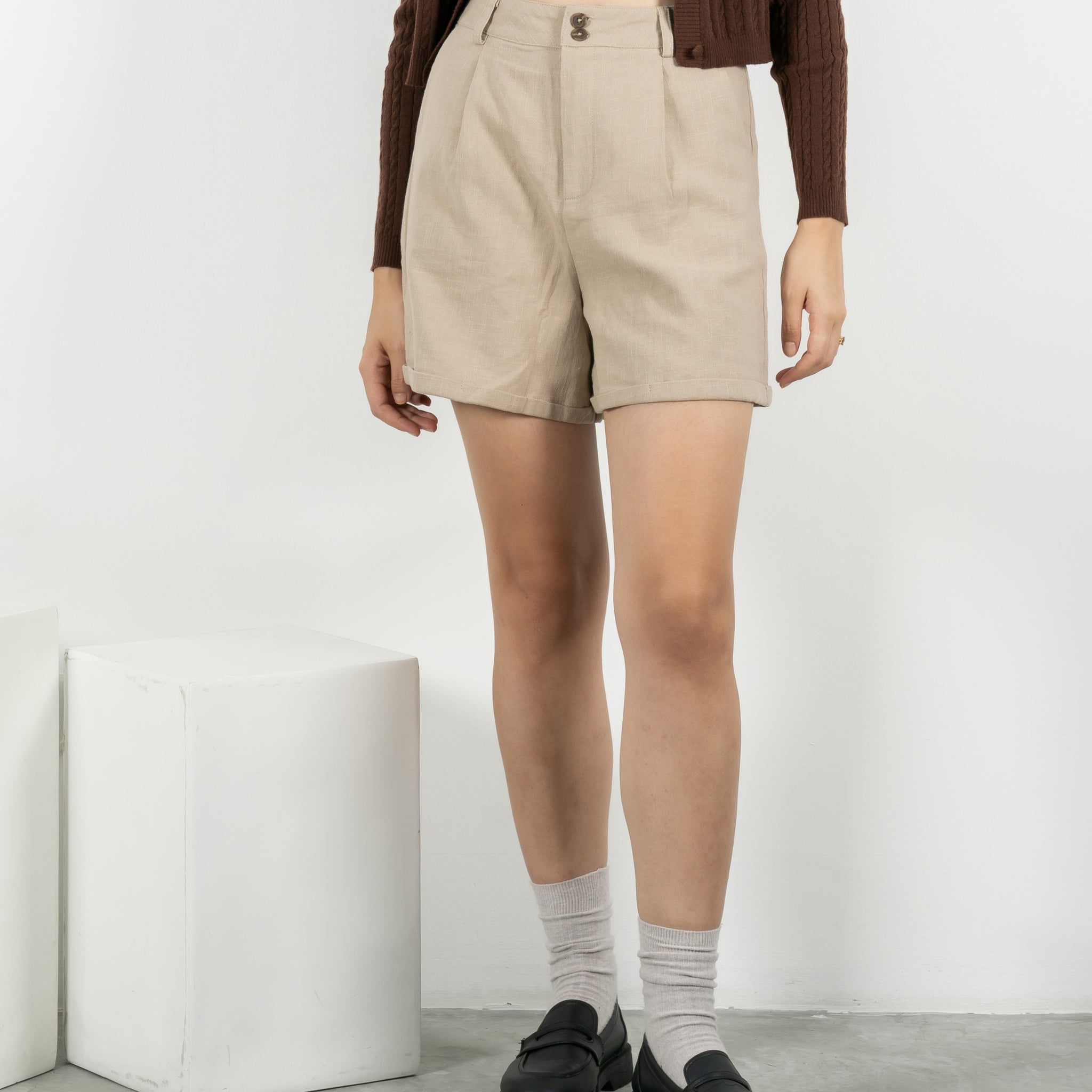 KHAKI