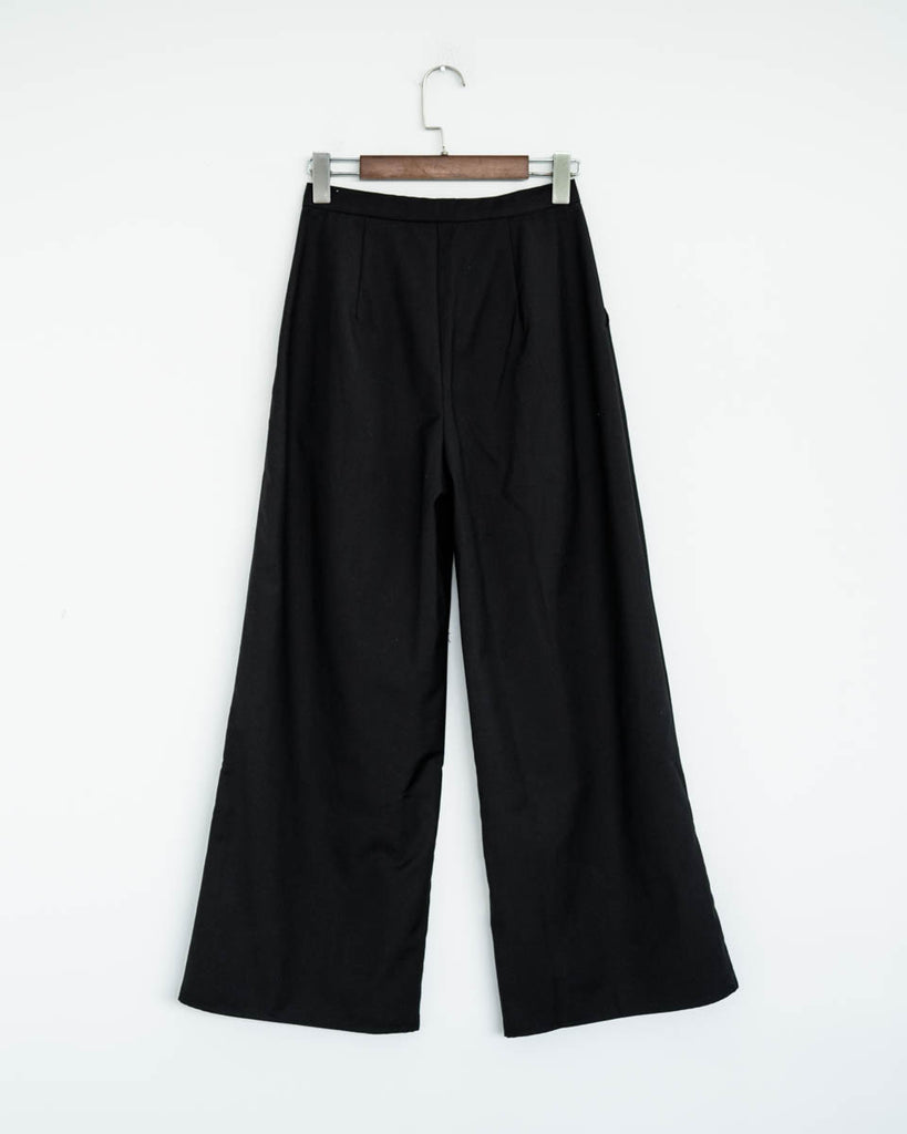 Pocket Flap Drape Trousers (Black)