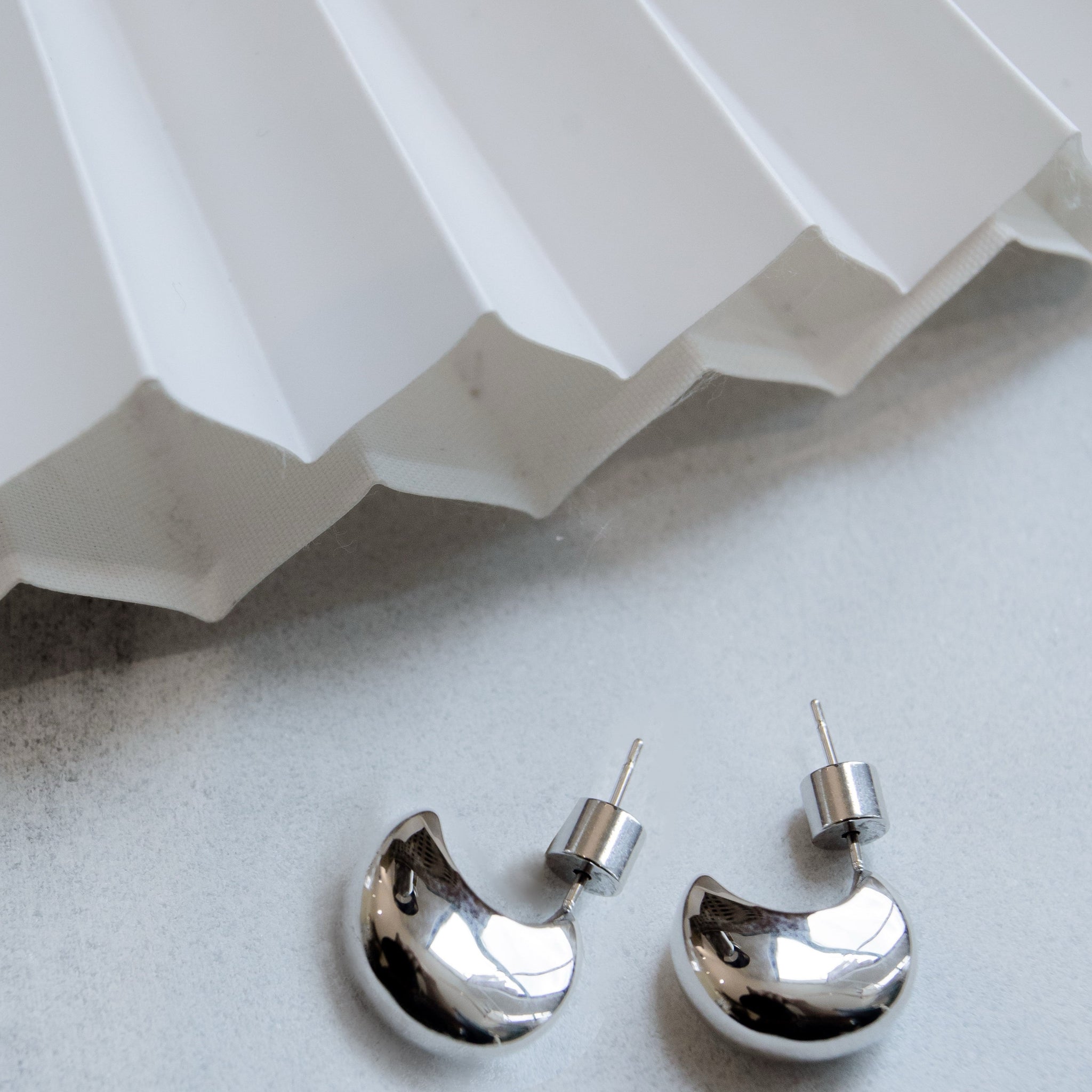 Luna Gleam Earrings (Silver)