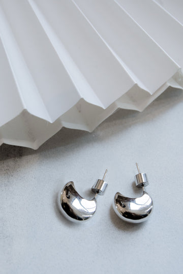 Luna Gleam Earrings (Silver)