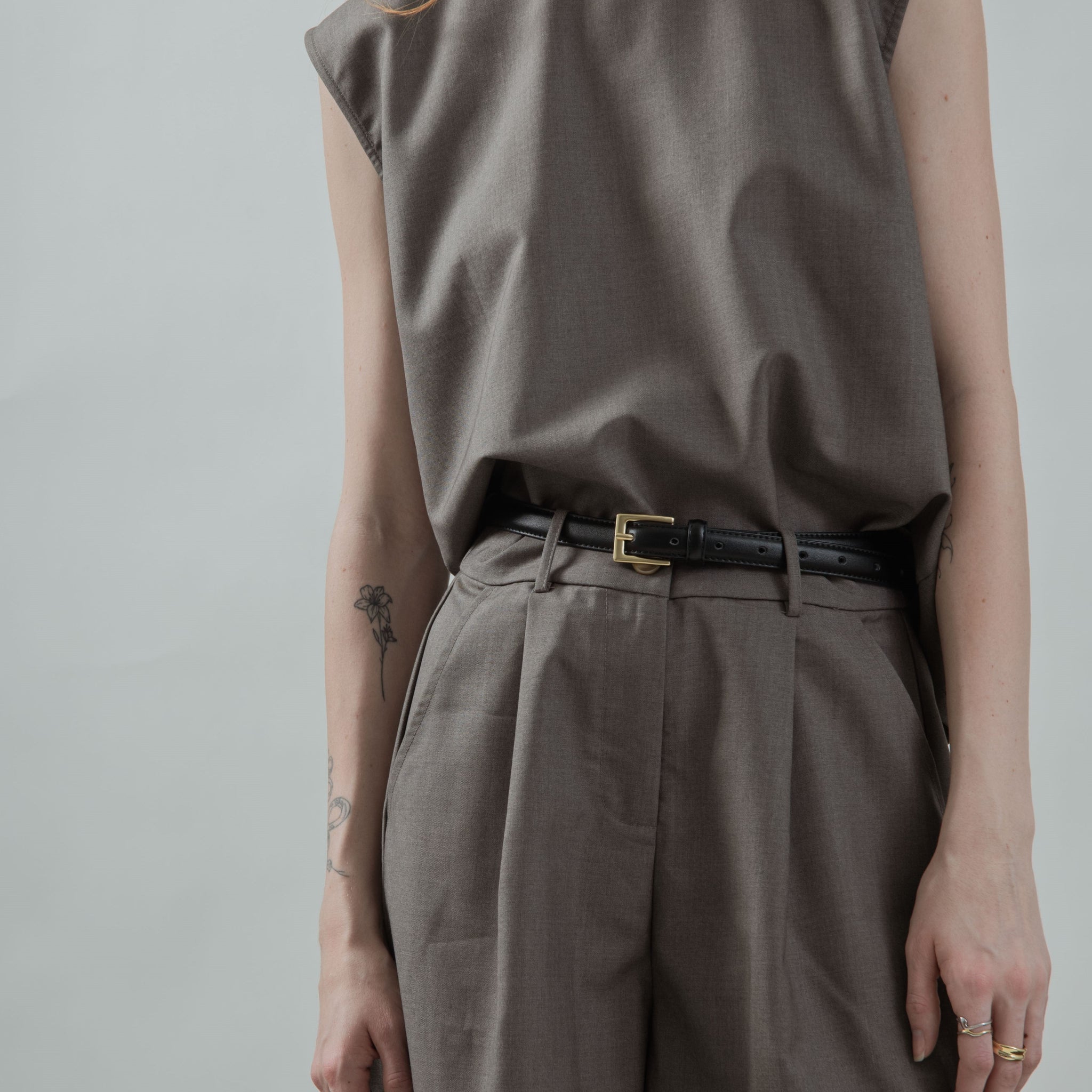 High Waist Elastic Tailored Shorts (Khaki Grey)