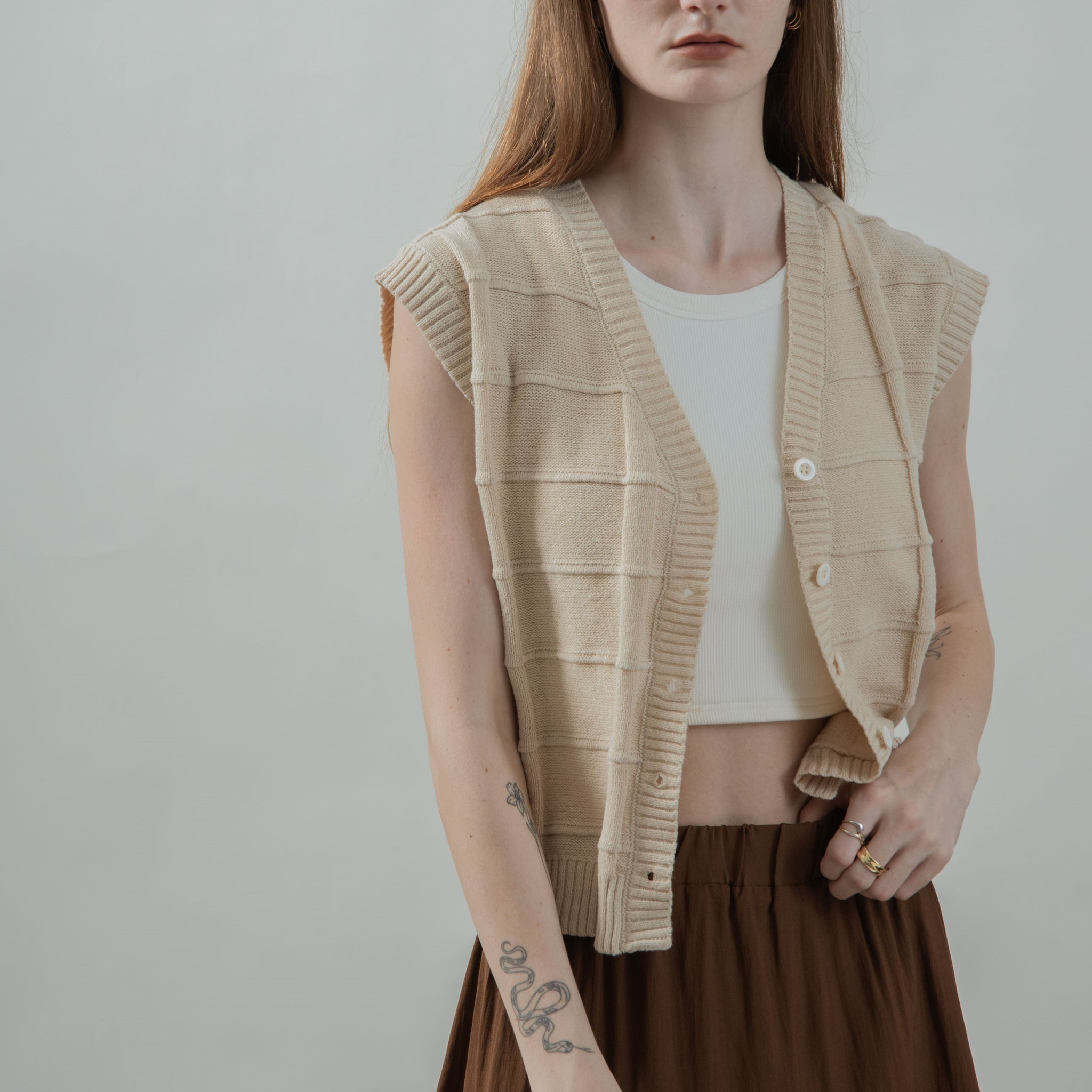 Checkered Texture Knit Vest (Beige)