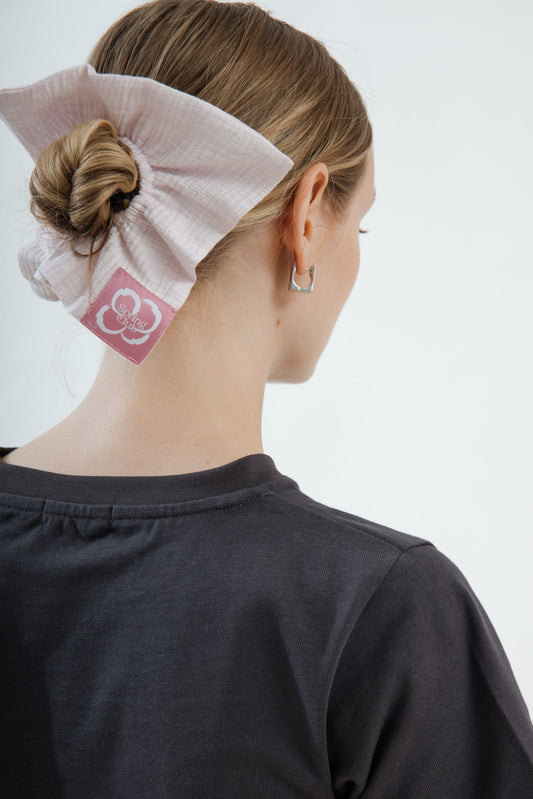 LULU Textured Scrunchie (Pink)