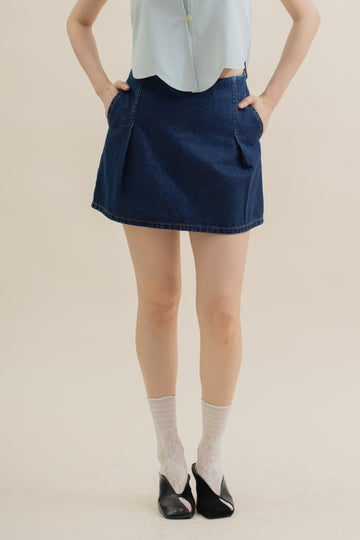 Wide Pleated Denim Short Skirt (Dark Denim)