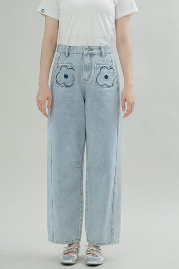 LULU Front Pocket Embroidery Jeans (Washed Denim)