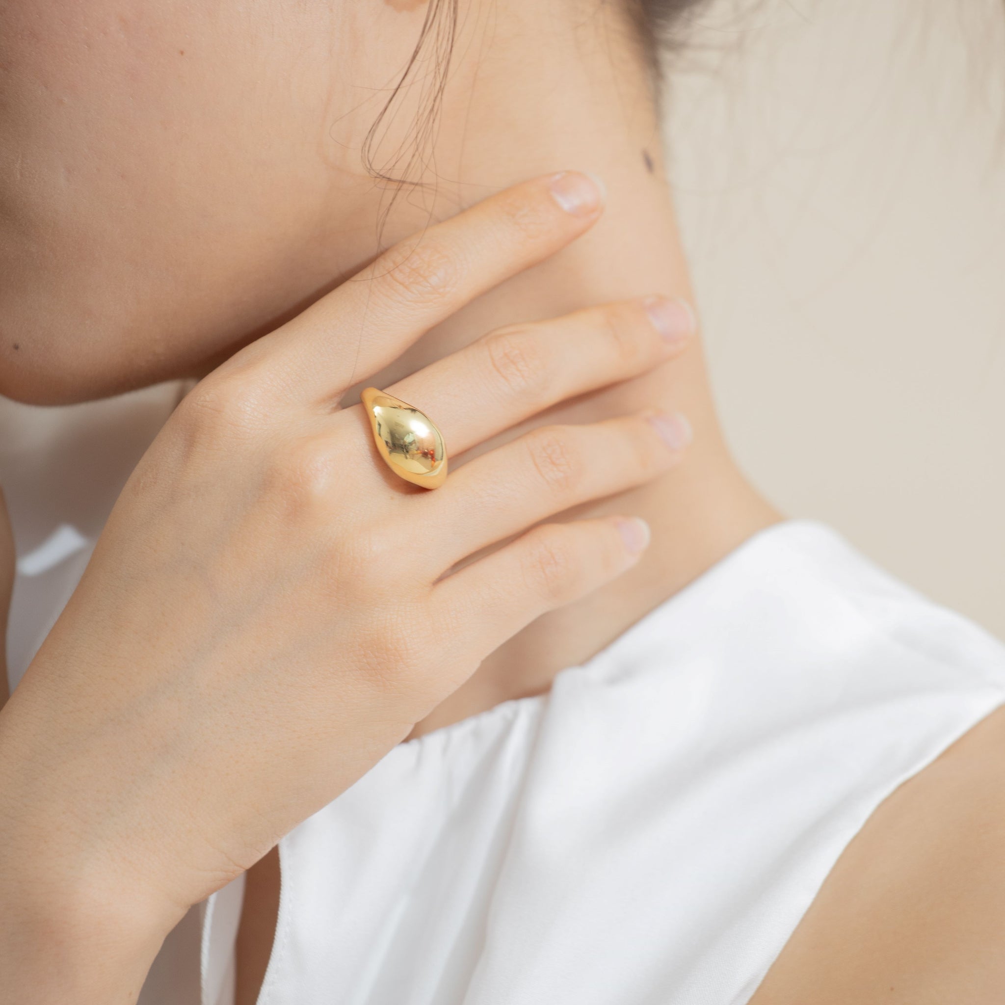 Oversized Teardrop Ring (Gold)