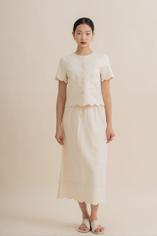 Scallop Hem Drawstring Long Skirt (Beige)