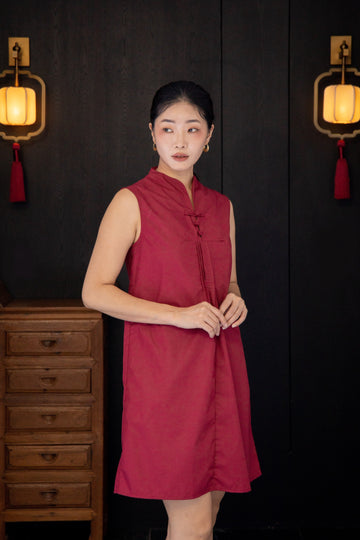 Sleeveless Mandarin Collar A-line Dress (Red)