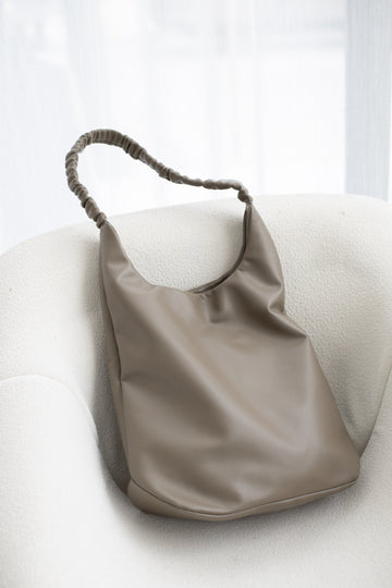 Velora Bucket Leather Tote Bag (Grey)