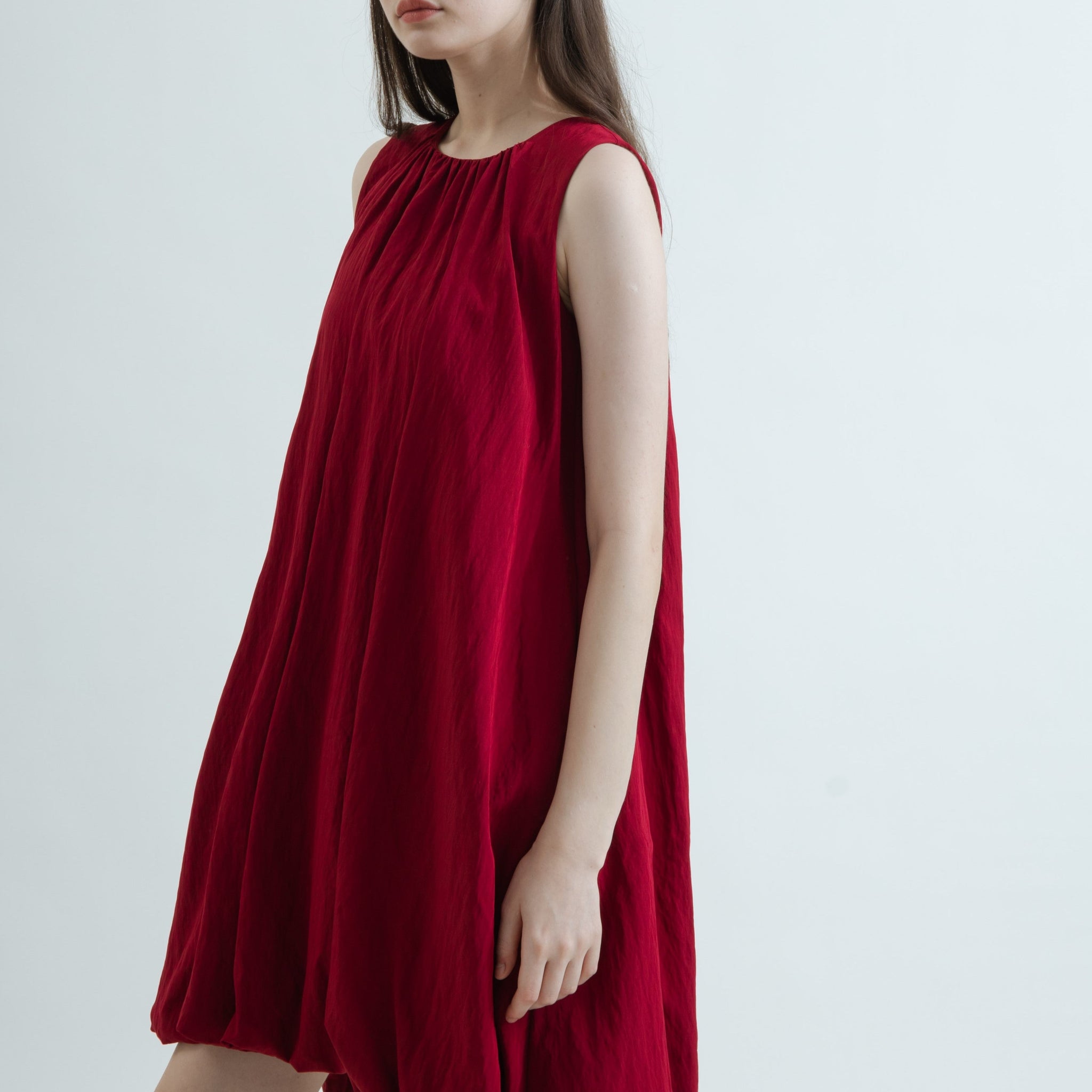 Flowy Pleated Asymmetrical Balloon Dress (Red)