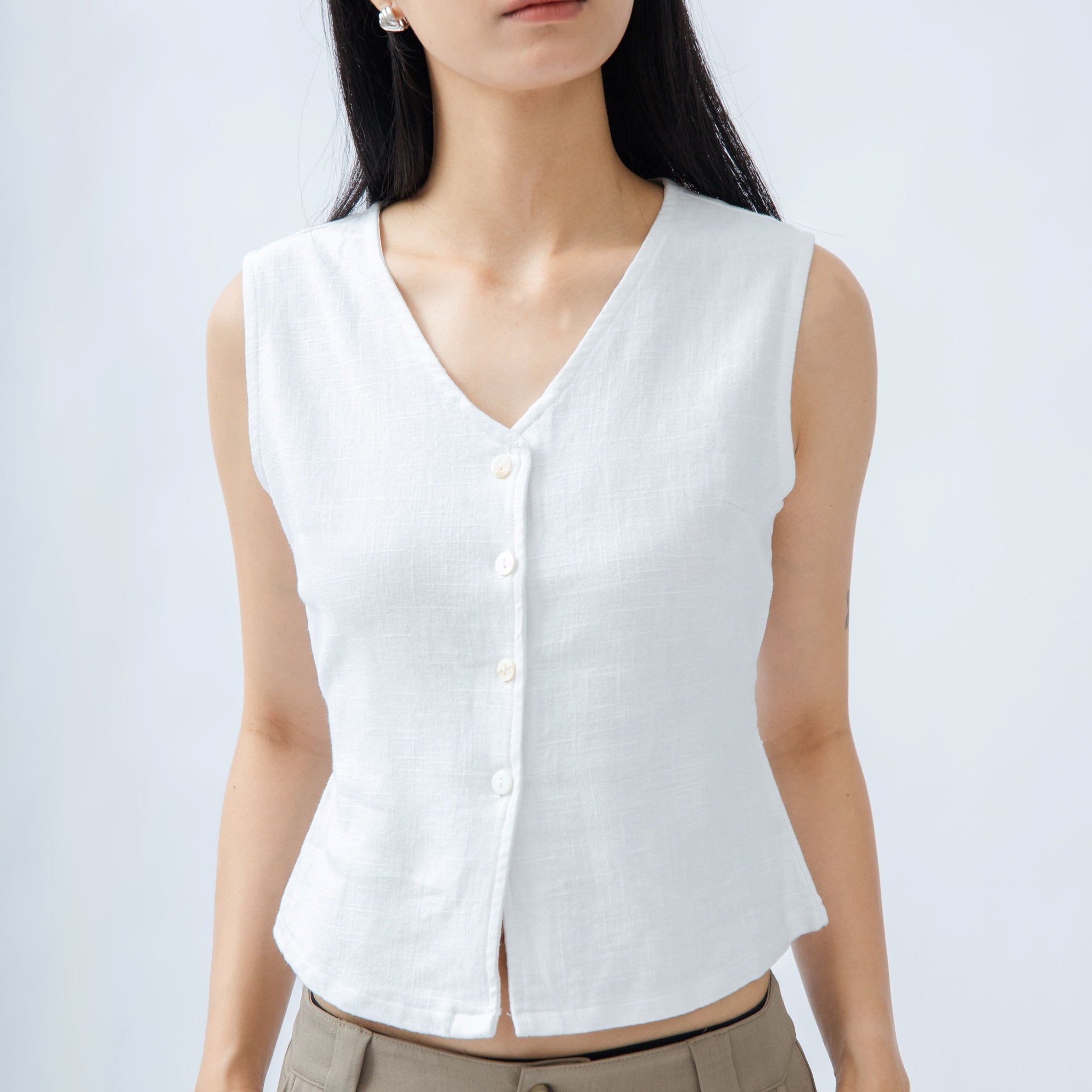 Linen V-Neck Vest (Ivory)