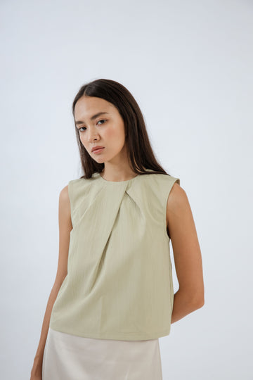 Round Pleated Neckline Sleeveless Top (Green)