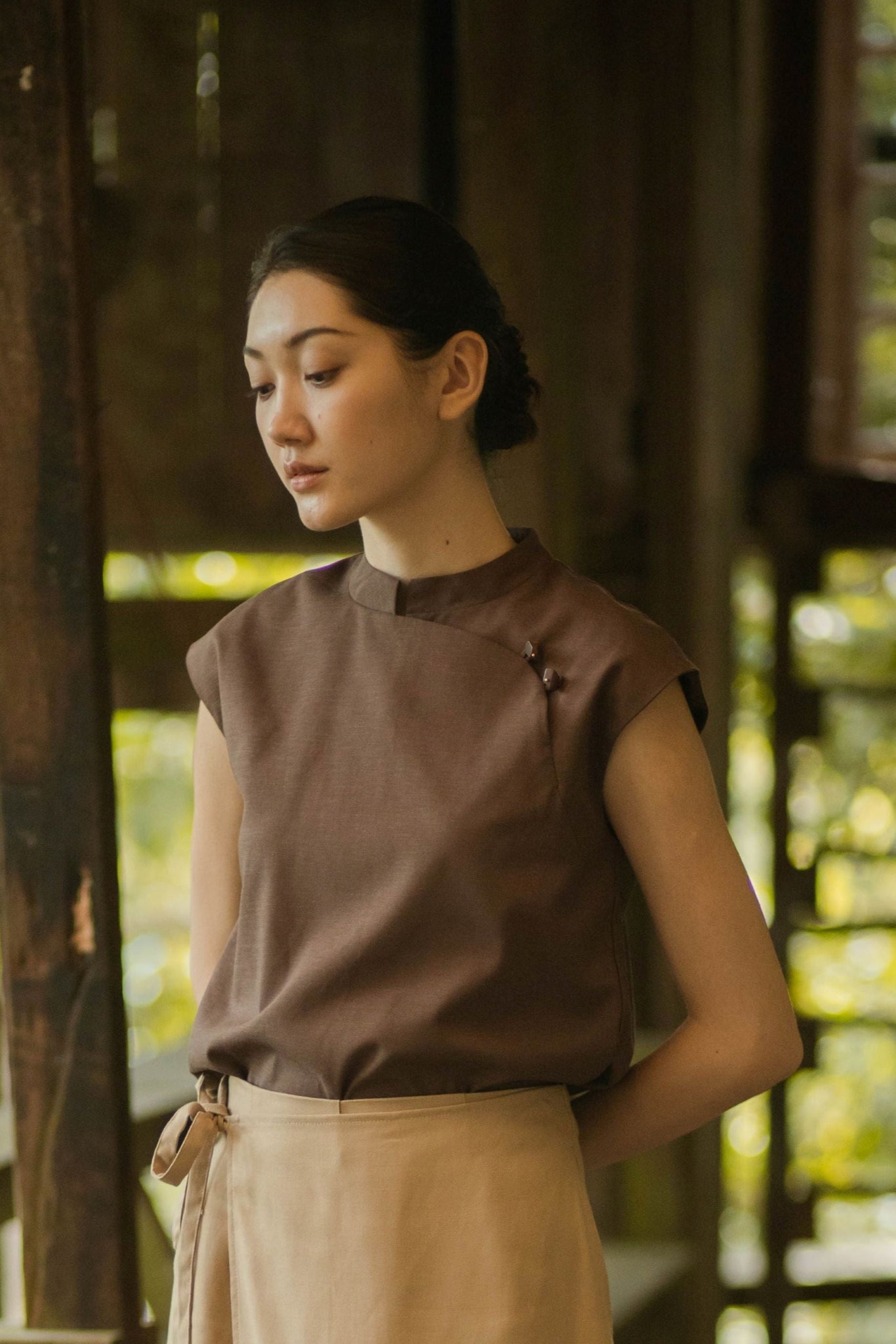 Oriental High Collar Top (Brown)