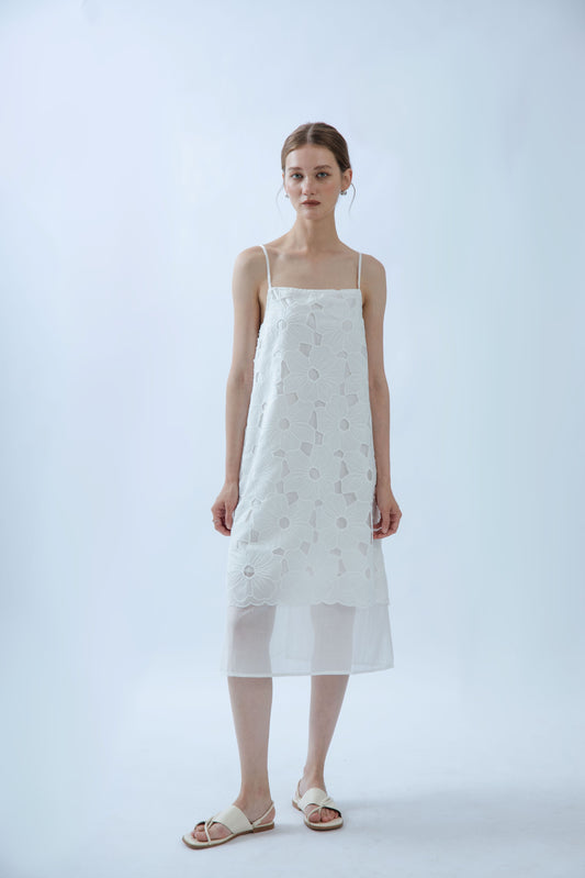 Lacevine Embroidery Sleeveless Dress (Ivory)