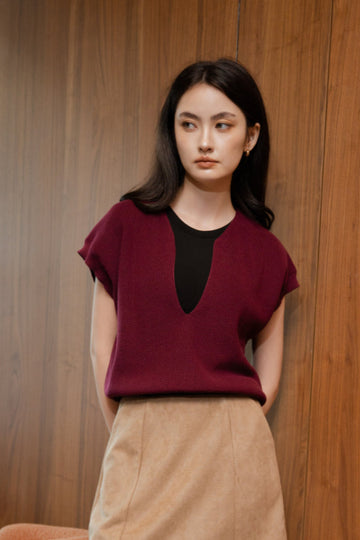 Loose Cut V-Neck Knit Top (Maroon)