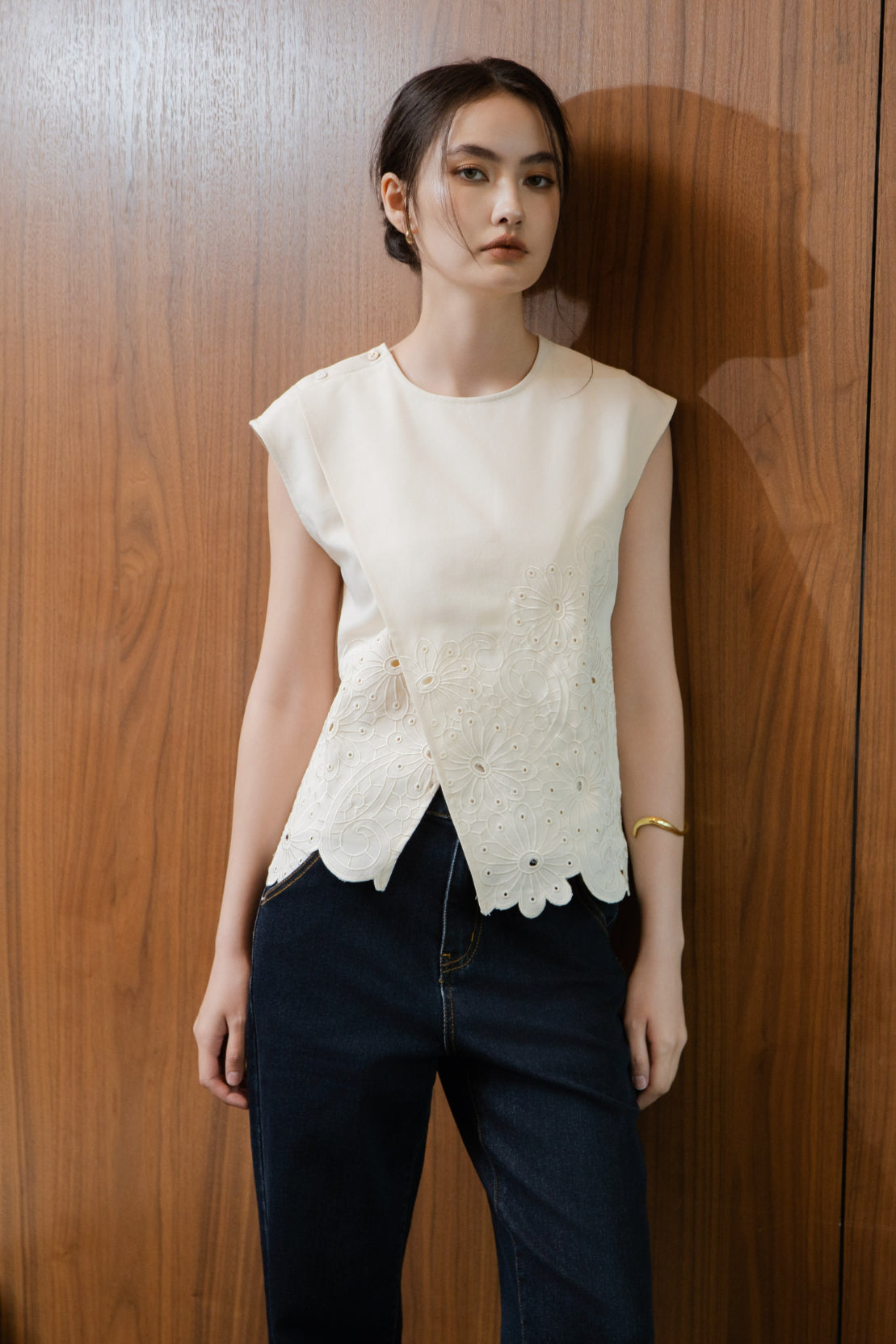 Petala Overlap Embroidery Top (Beige)