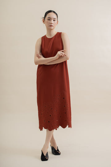 Petala Embroidery Sleeveless Dress (Red)