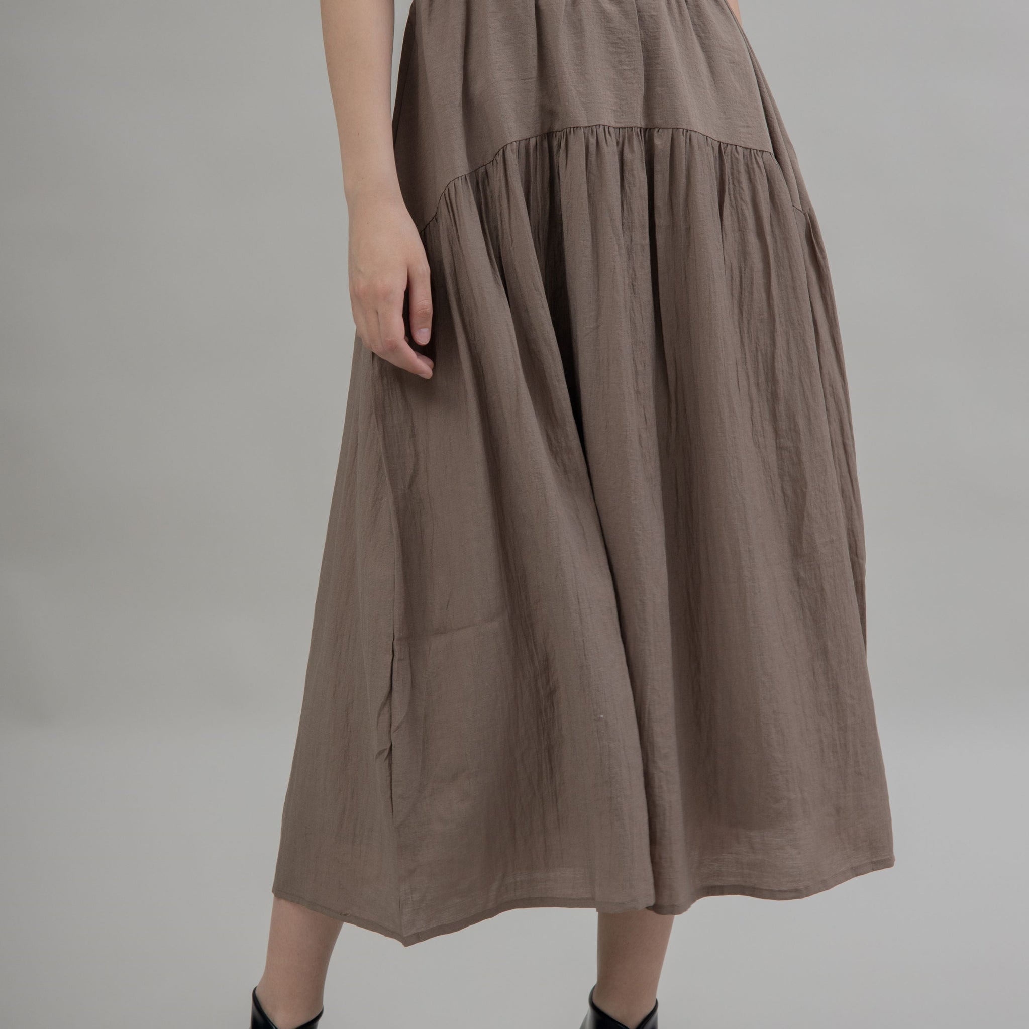 Adeline Flare Maxi Skirt (Khaki)