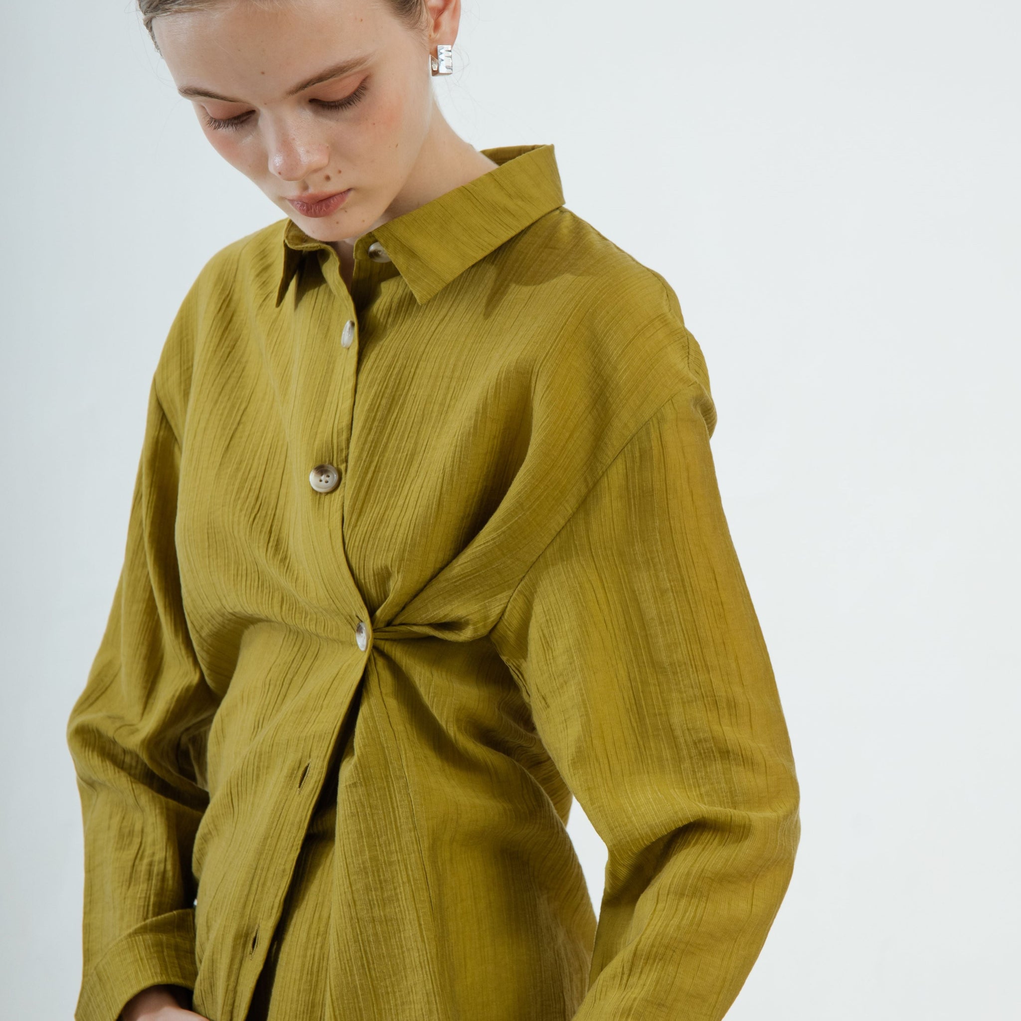 Multi-Wear Amber Button Texture Collared Shirt (Olive)