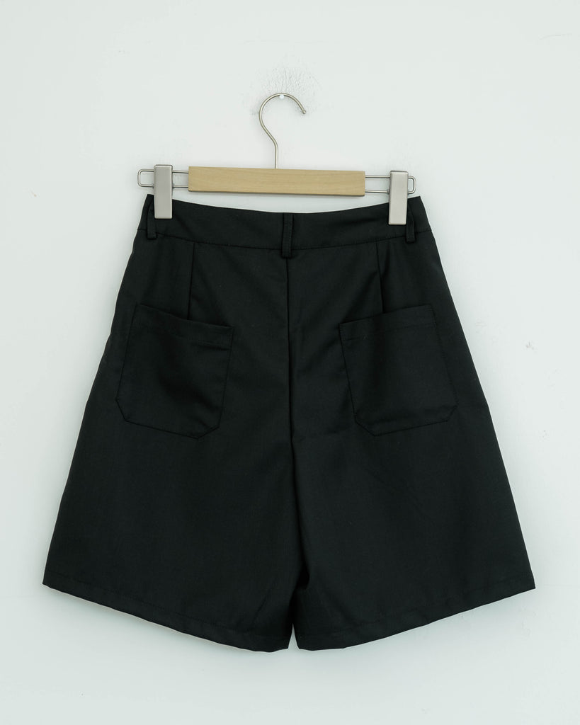 Joan Button Tailored Shorts (Black)