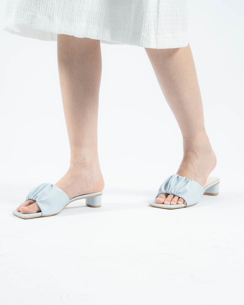 LIGHTBLUE