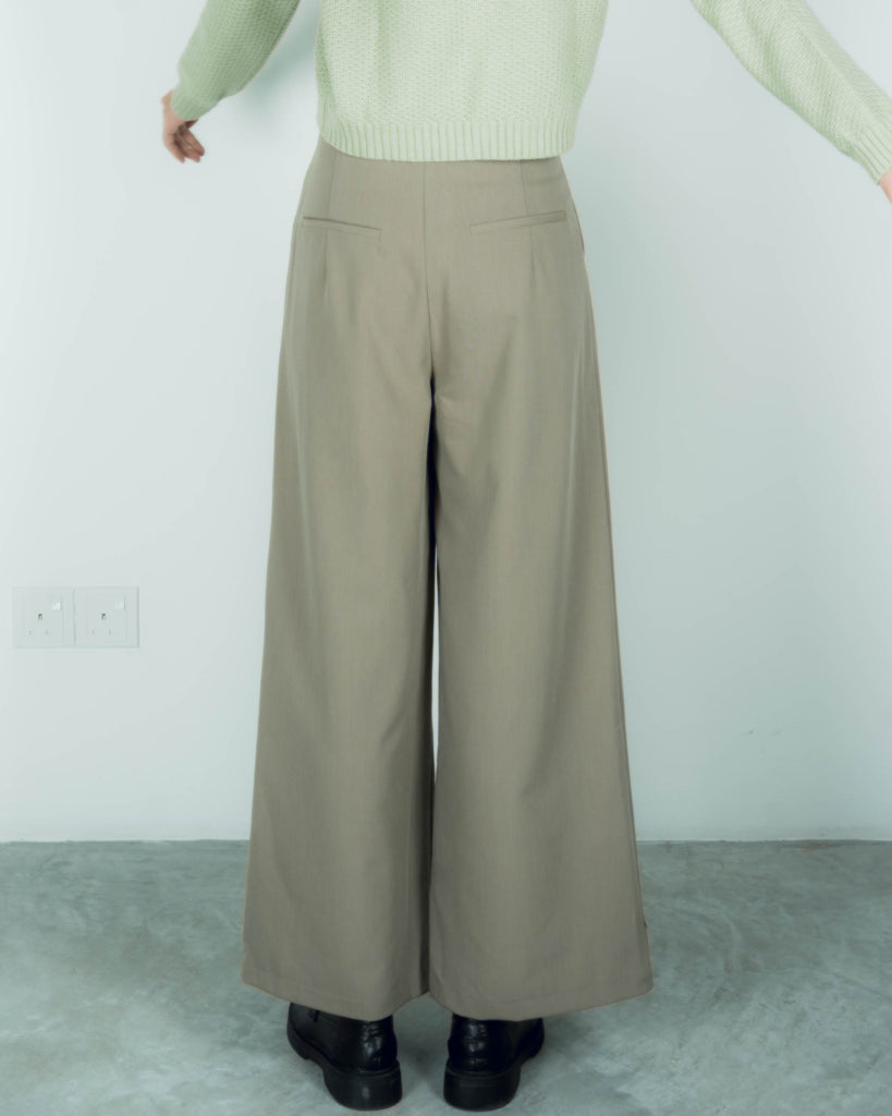 Lena Straight Cut Trousers (Khaki)