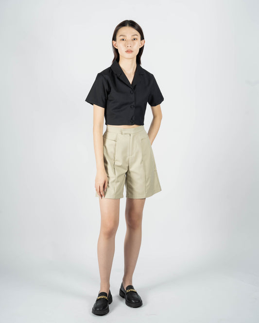 Iyen Cutline Tailored Shorts (Khaki)