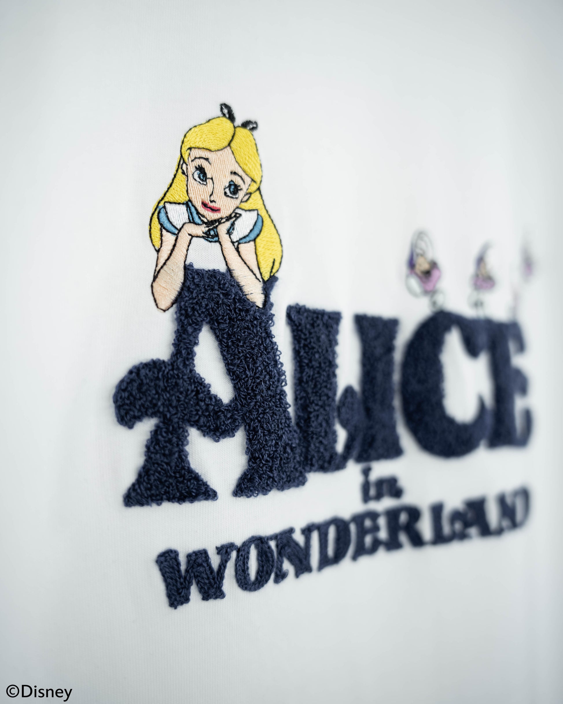 Alice Chenille Embroidery Tee (White)_Embroidery Graphic