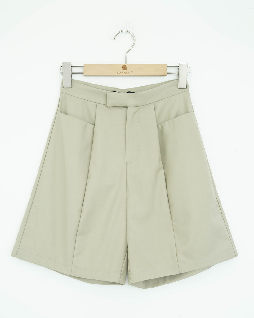 Iyen Cutline Tailored Shorts (Khaki)