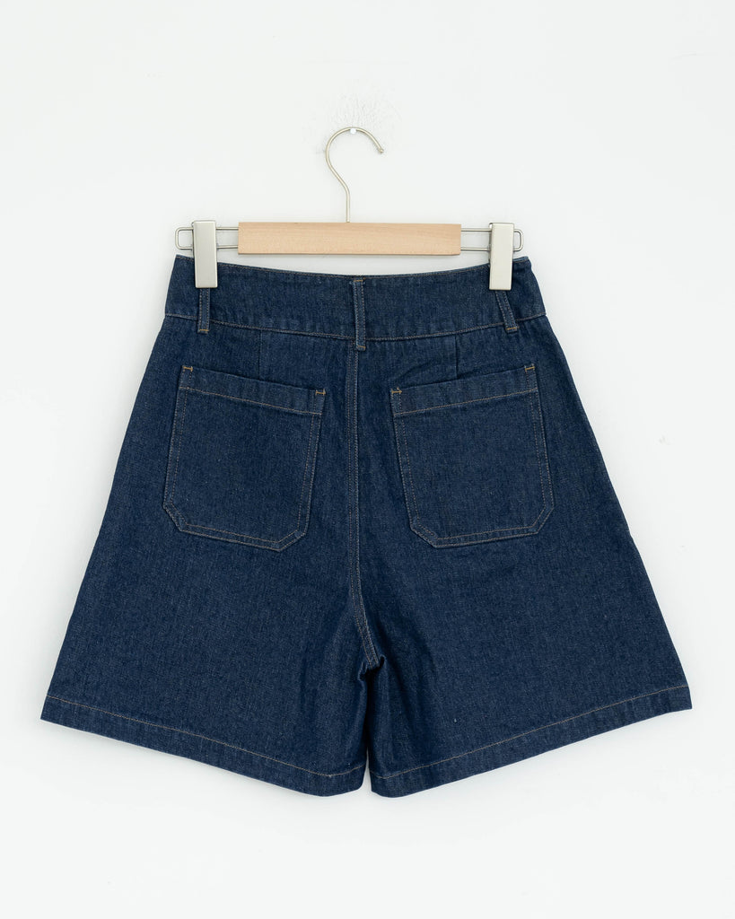 Jenner High Waist Denim Shorts (Denim)