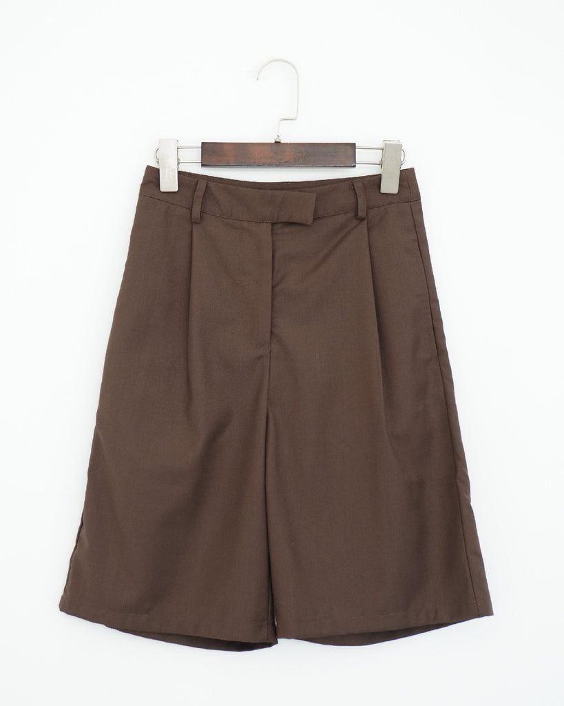 Tailored Straight Cut Shorts (Dark Brown)