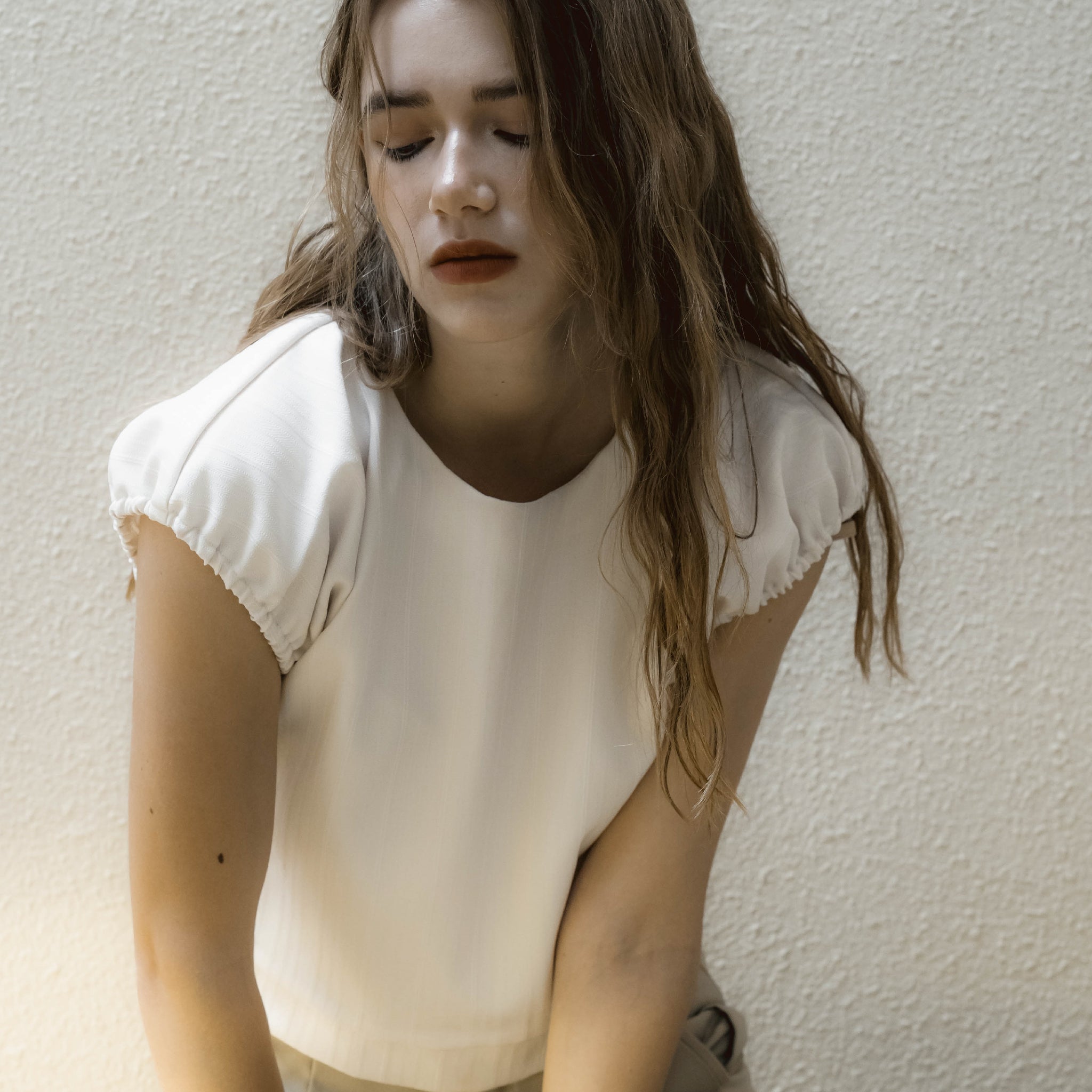 Charlotte Magyar Sleeve Top (Beige)